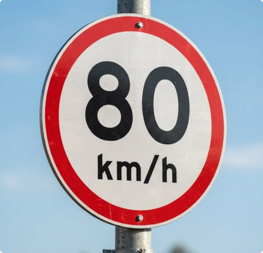 Placa de velocidade máxima de 80 km/h